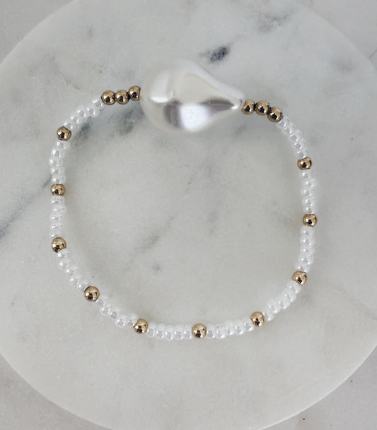 Dainty 14k Gold Filled & Baroque Pearl Bracelet