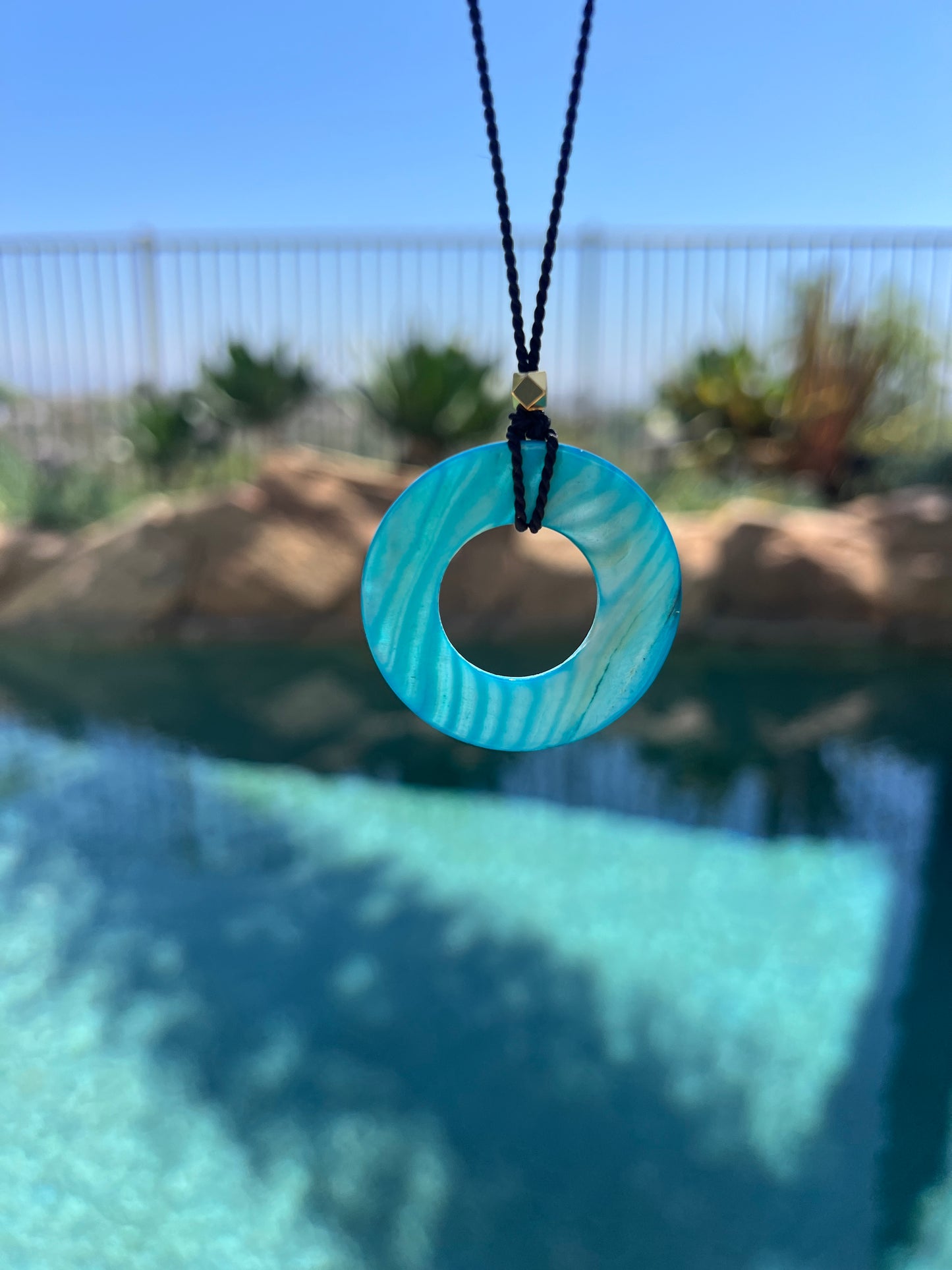 Turquoise Circle Shell Cord Choker