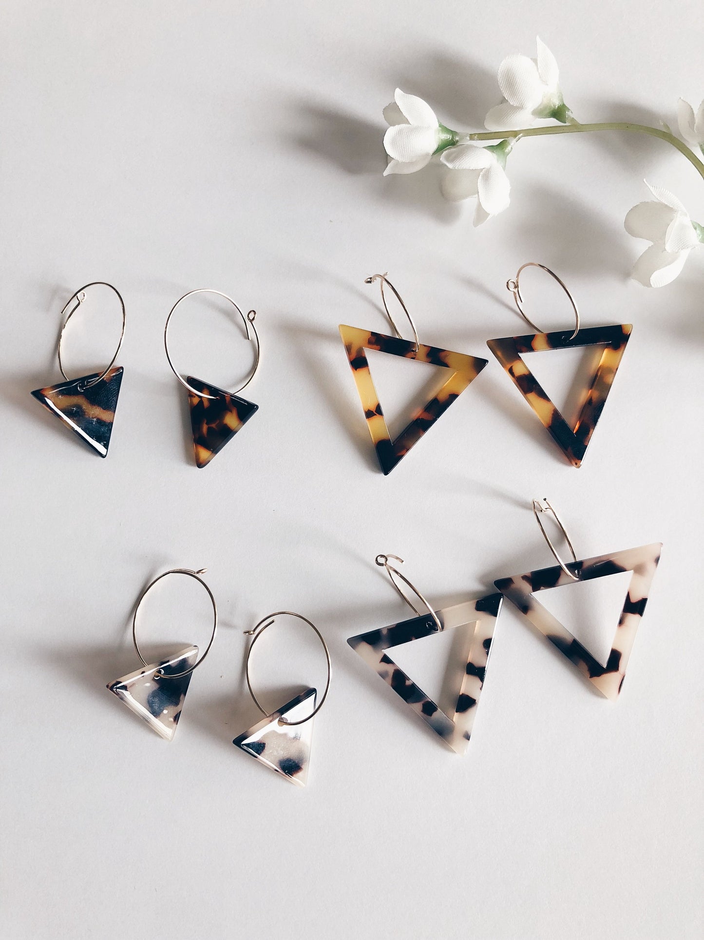 Tortoise Geo Triangle Hoops